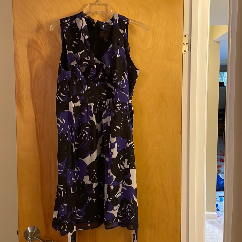 Trulli Size 8 Black and Purple Floral Dress Strapless